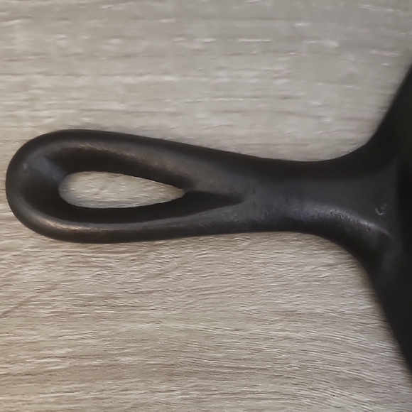 Cast Iron Skillet - Picture 6 of 6